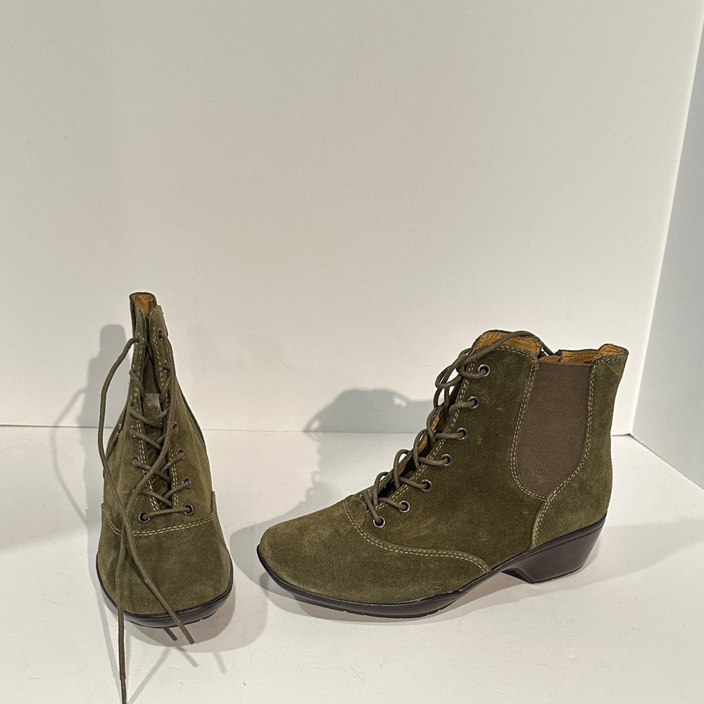 SoftSpots Ankle Boots